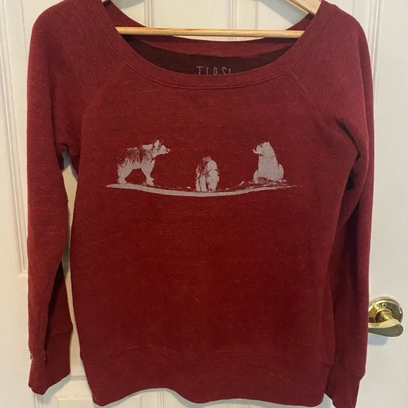 Red Bear Women's Sweater - Picture 4 of 4